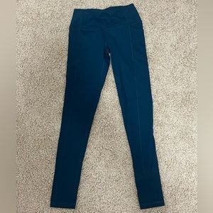 Victoria Secret Sport Leggings With Pockets- very lightly worn